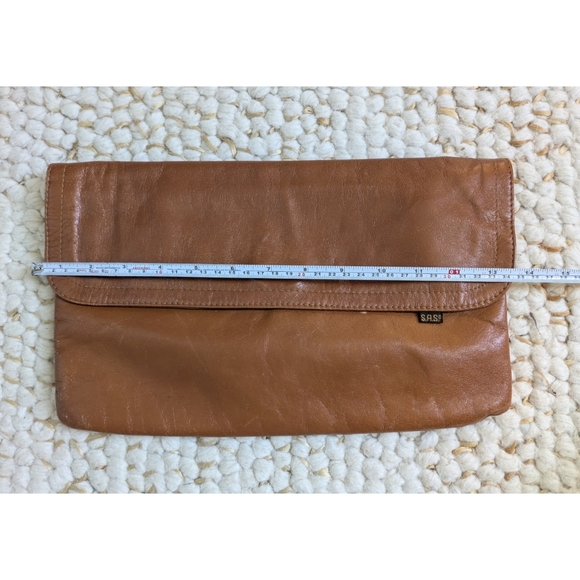 Tan Clutch - Picture 8 of 9